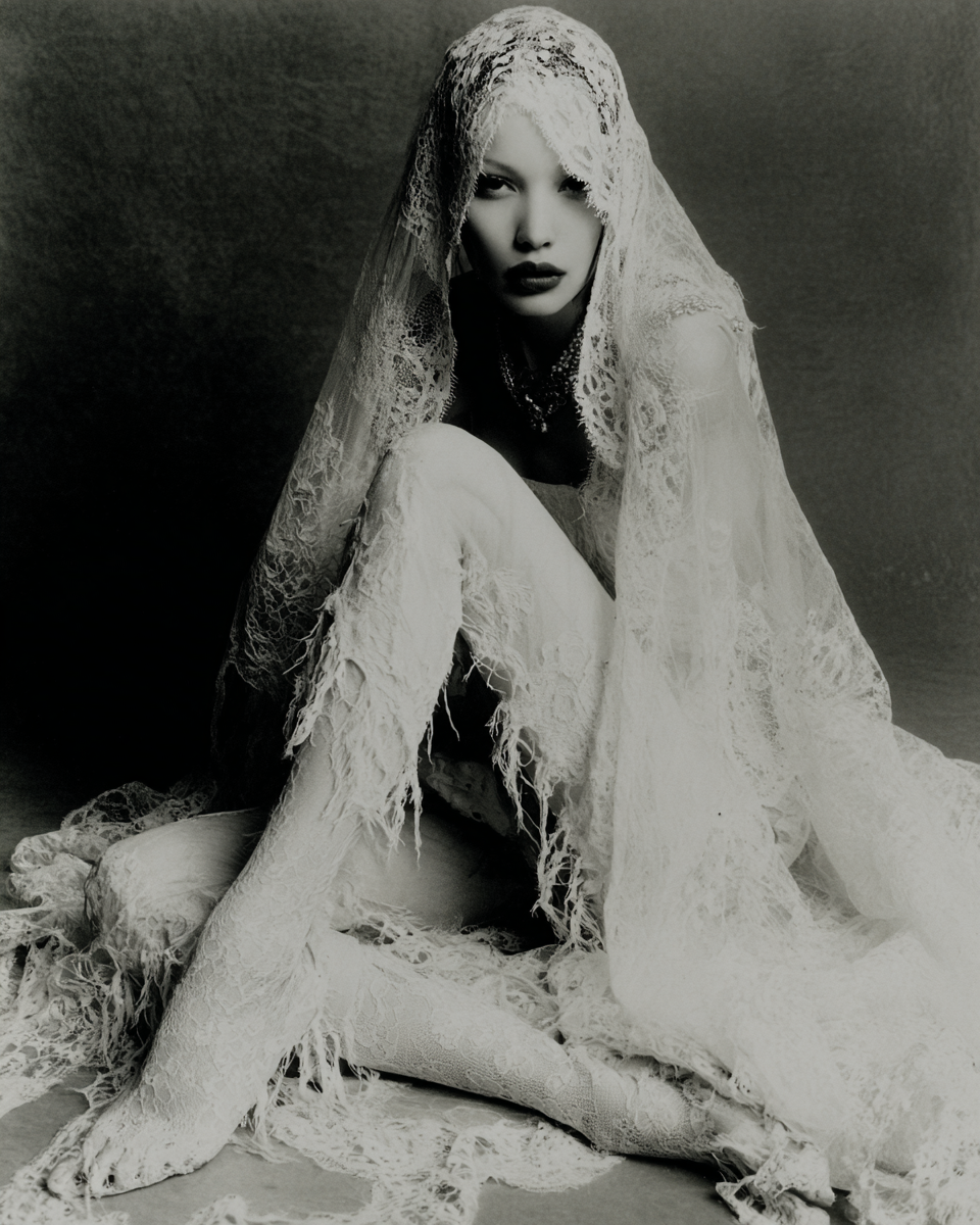 Проект в стиле Martin Margiela 1995 фото Steven Meisel. Ekaterina Kiral — Visual Branding & AI Creation