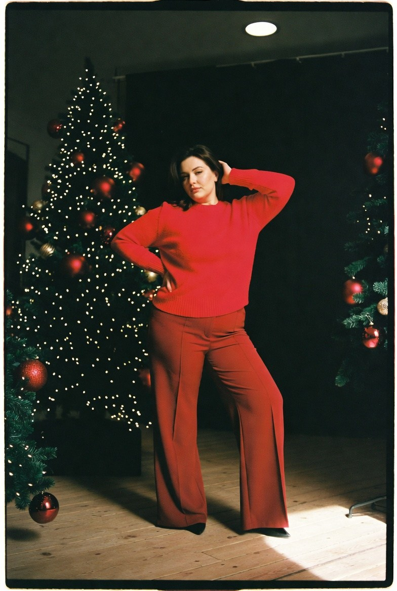 Плюс сайз в красном