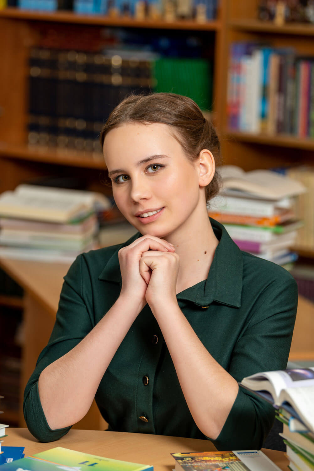 Выпускные альбомы Axioma для студентов. AXIOMA │ Выпускные альбомы в Иркуске. Альбом в подарок! Закажи сейчас!