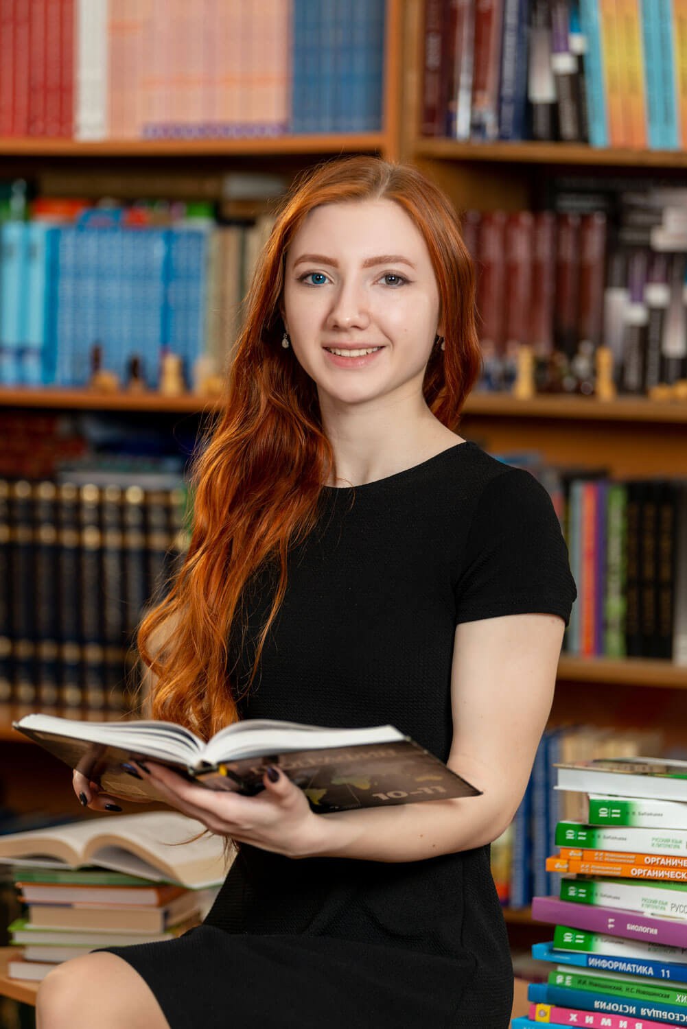 Выпускные альбомы Axioma для студентов. AXIOMA │ Выпускные альбомы в Иркуске. Альбом в подарок! Закажи сейчас!