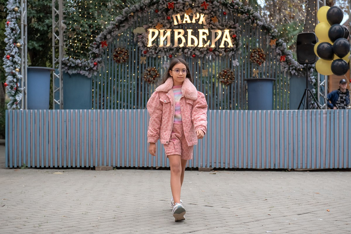 Парк Ривьера дефиле HAPPYkids. Семейный и коммерческий фотограф в Сочи Александр Бодунов