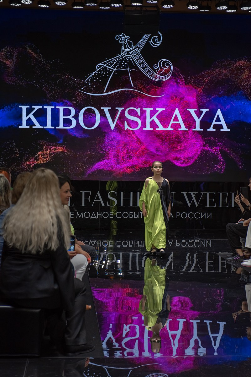 SochiFashionWeek2024 дизайнер Кибовская. Семейный и коммерческий фотограф в Сочи Александр Бодунов
