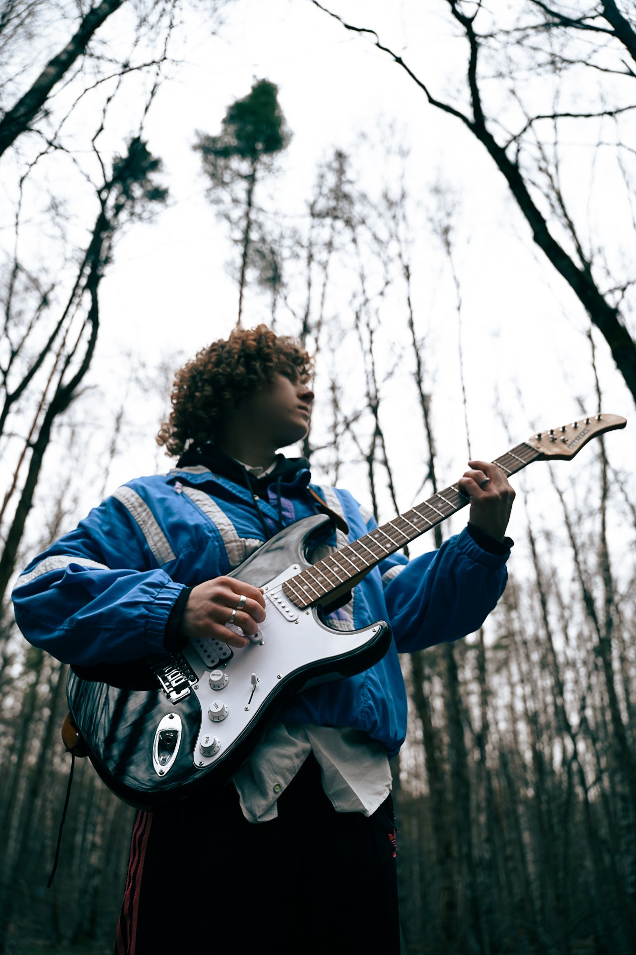 В кадре: Разбитая ваза. Объективно. Показываю жизнь через свои кадры