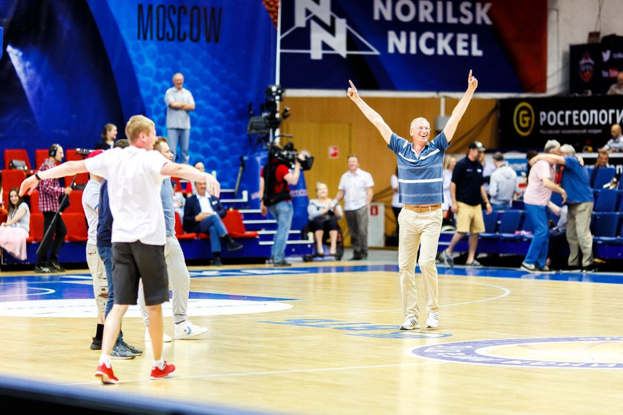 Баскетбол. Фотограф Арсений Гуров