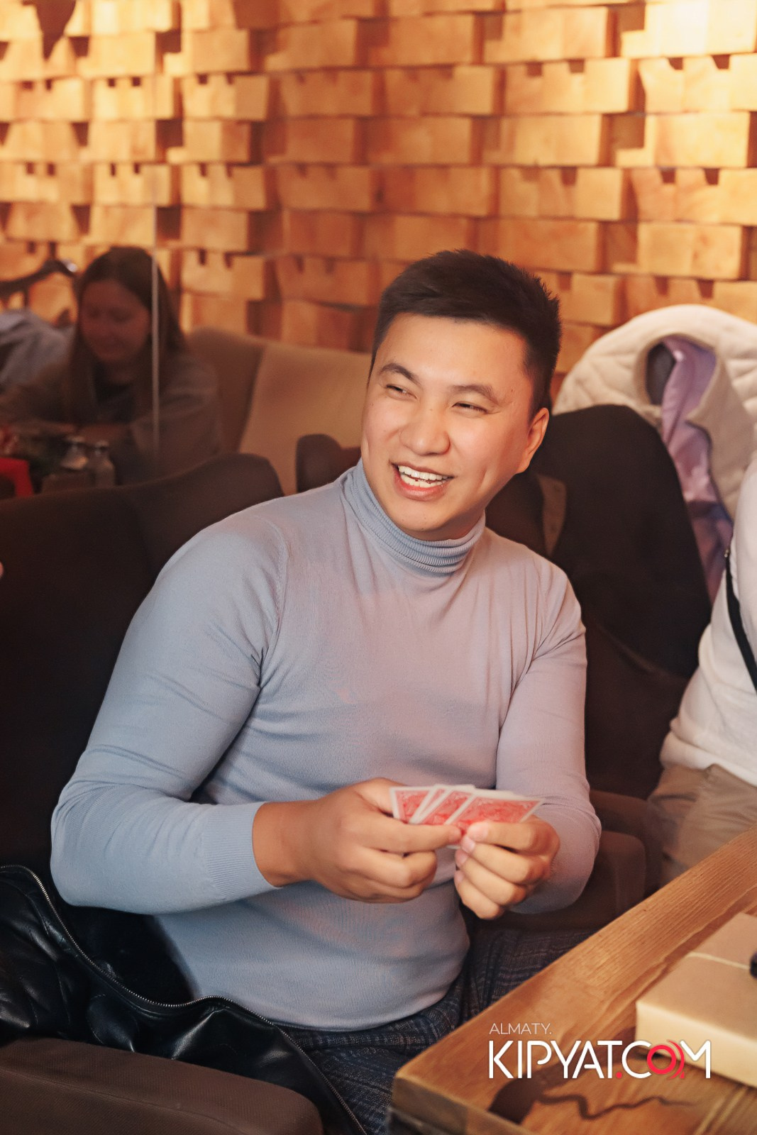 MYATA LOUNGE НА МЕНДИКУЛОВА 6 ЛЕТ. КИПЯТКОМ АЛМАТЫ!