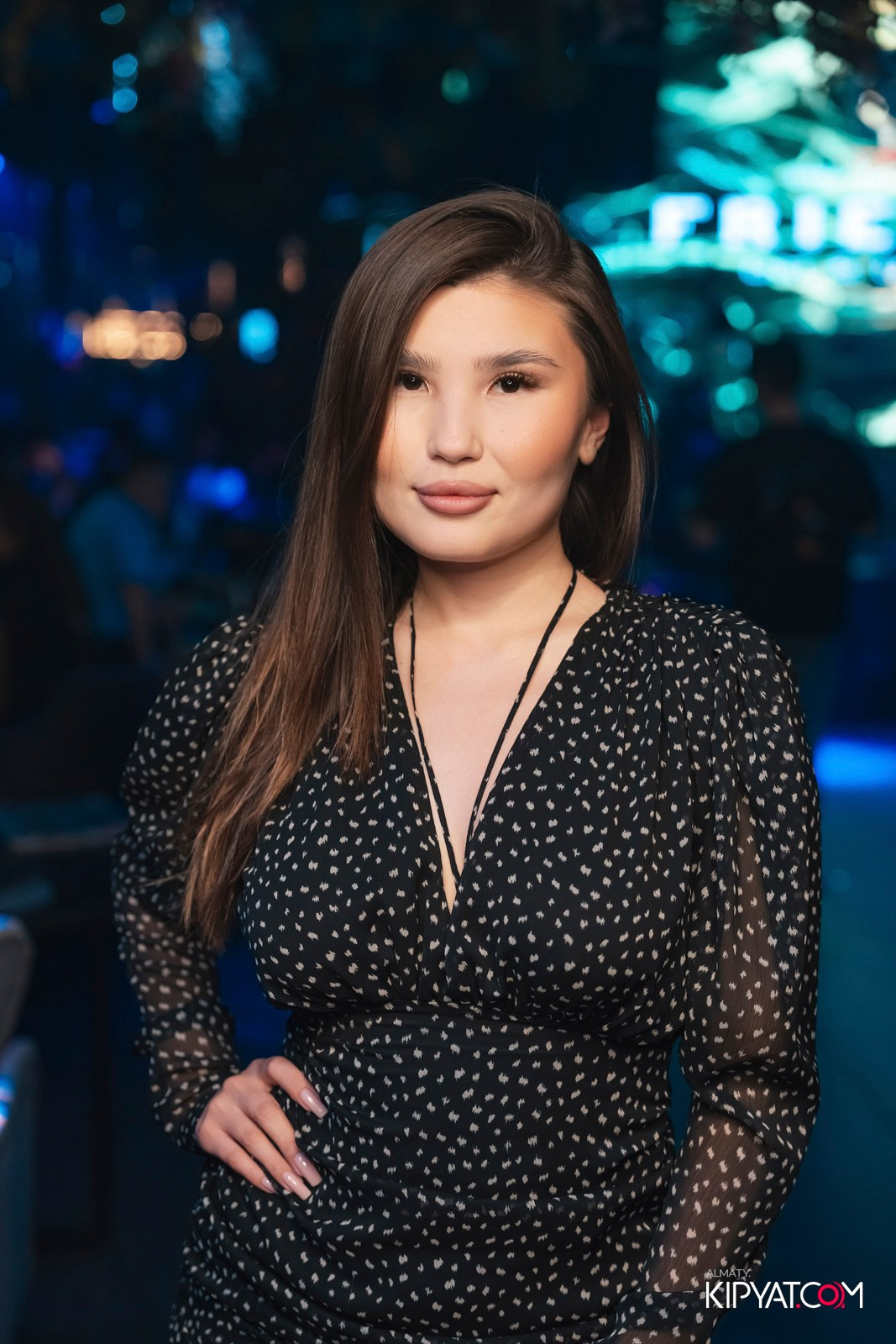 FRIENDS BAR & TERRACE. КИПЯТКОМ АЛМАТЫ!