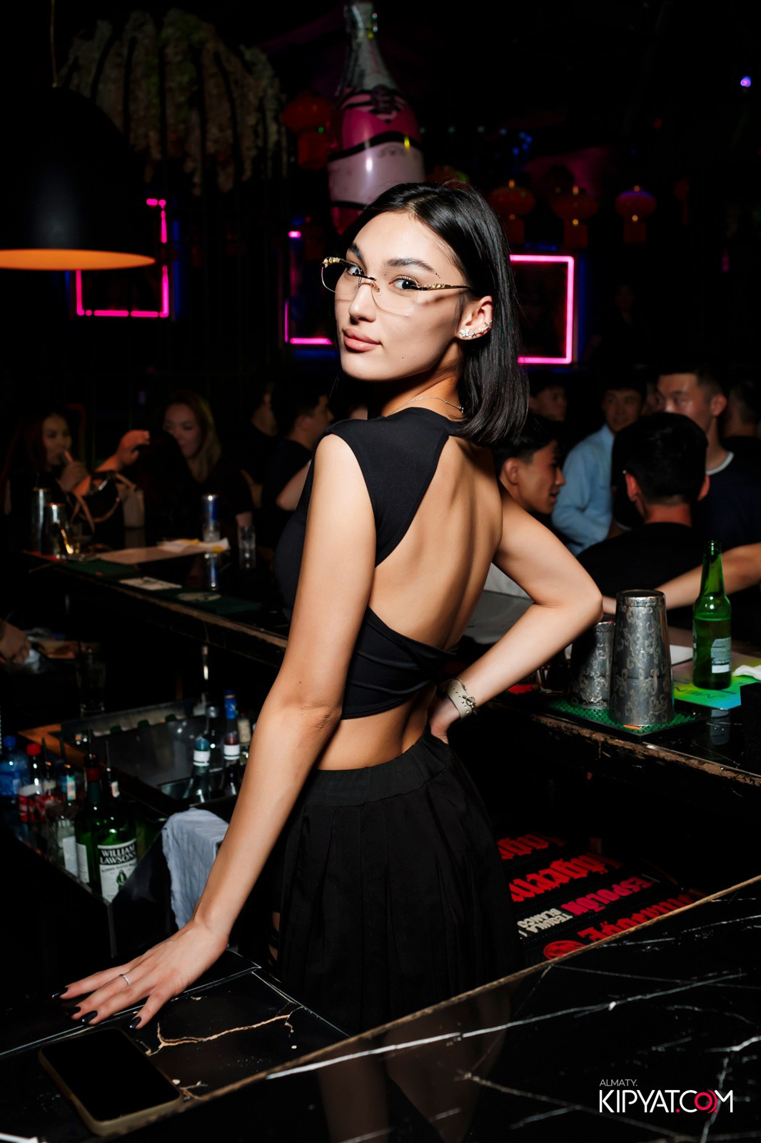 UYAT EMES BAR. КИПЯТКОМ АЛМАТЫ!