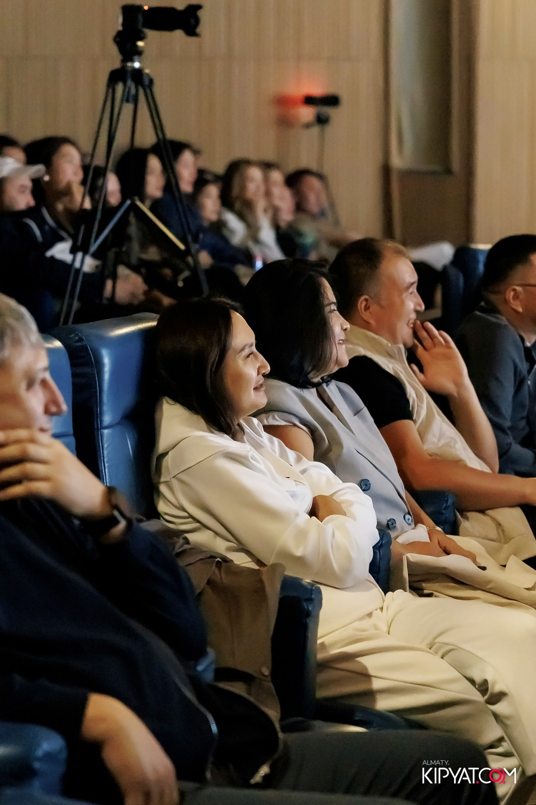 ИМПРОВИЗАЦИОННОЕ STAND UP ШОУ. КИПЯТКОМ АЛМАТЫ! Фотосъемка мероприятий в Алматы