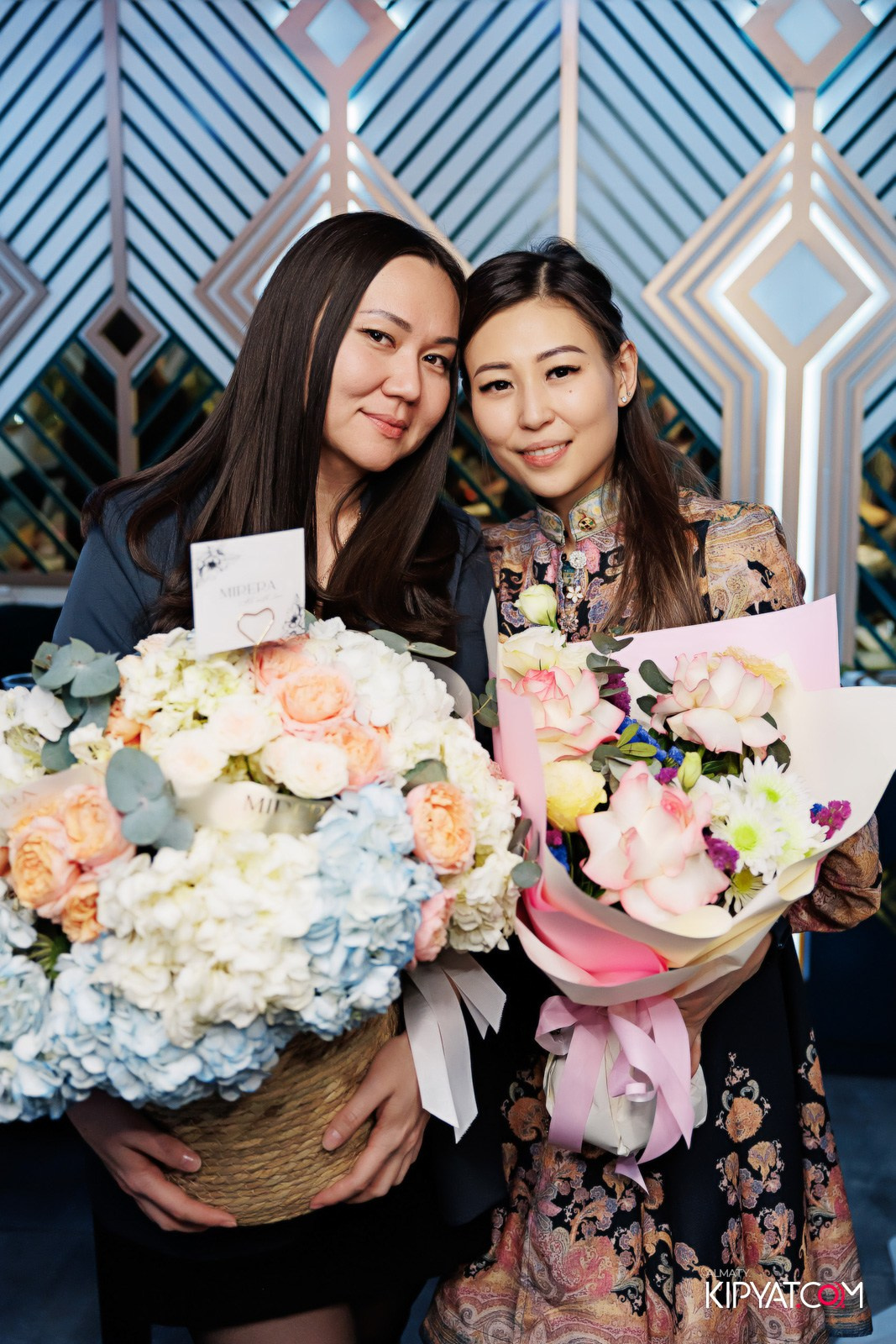 ЗАЯ, НА БИС. КИПЯТКОМ АЛМАТЫ!