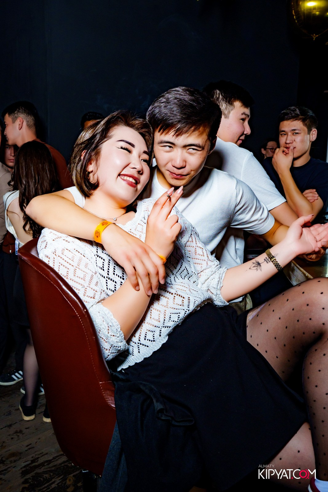 UYAT EMES BAR. КИПЯТКОМ АЛМАТЫ!