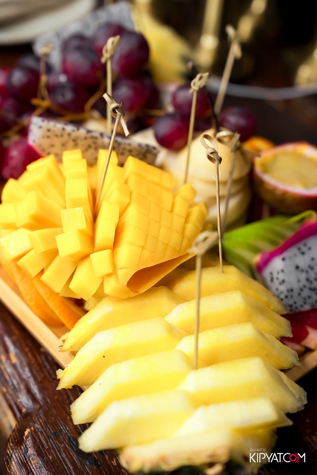 THE ESTATE КАРАОКЕ 1 ГОД. КИПЯТКОМ АЛМАТЫ!