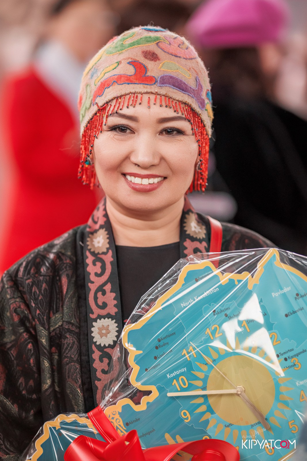FASHION ПОКАЗ, КАЗАХСКОЙ НАЦИОНАЛЬНОЙ ОДЕЖДЫ. КИПЯТКОМ АЛМАТЫ!