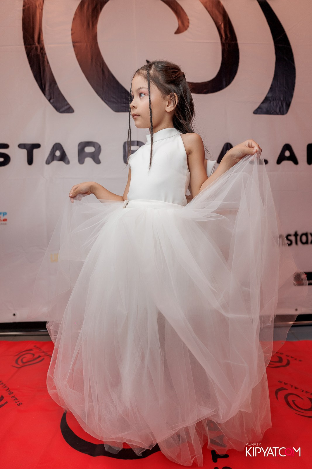 ПРЕЗЕНТАЦИЯ 10 ГРУППЫ КИНОПРОЕКТА STARBALALAR. КИПЯТКОМ АЛМАТЫ!