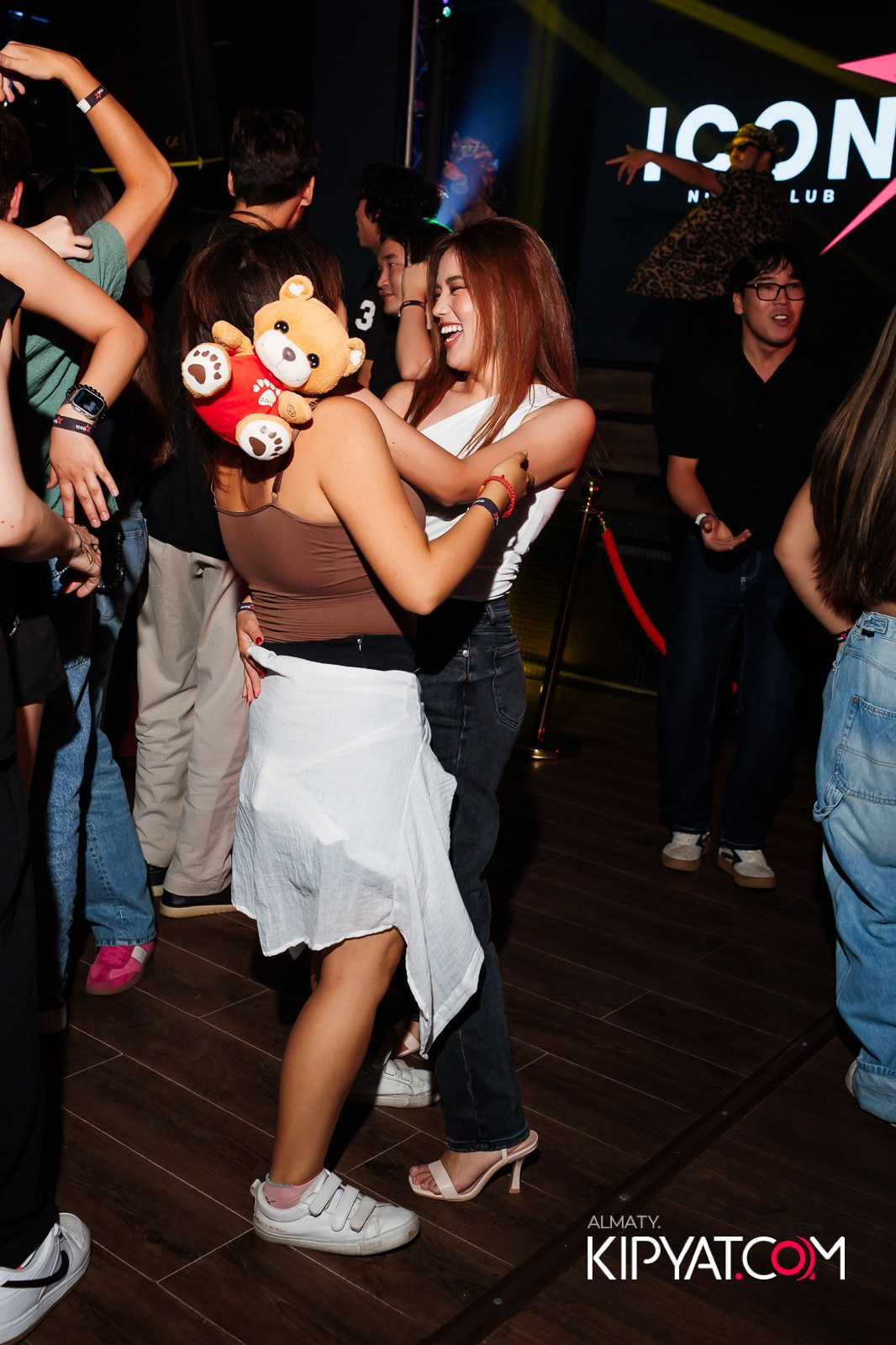 НОЧНОЙ КЛУБ ICON. КИПЯТКОМ АЛМАТЫ!