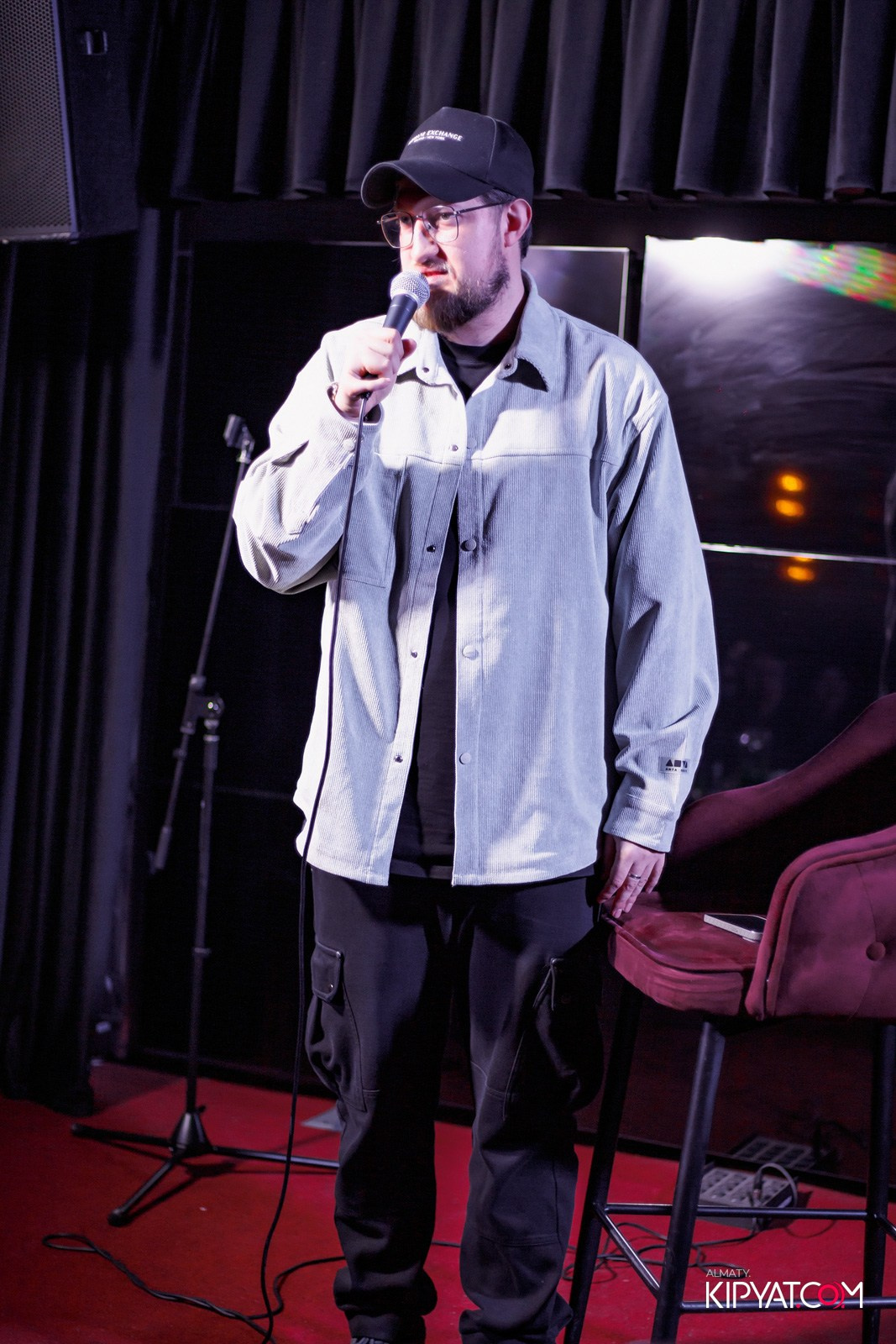 STAND UP КОНЦЕРТ АЛЕКСАНДРА МЕРКУЛЬ ESTATE KARAOKE BAR. КИПЯТКОМ АЛМАТЫ! Фотосъемка мероприятий в Алматы