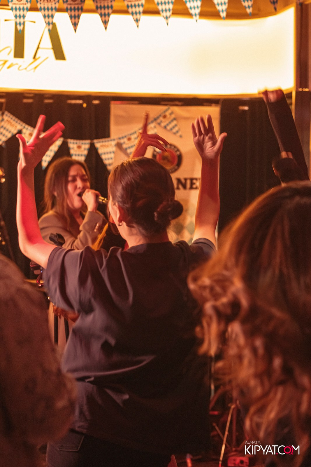 OKTOBERFEST -ПИНТА НА СЕЙФУЛЛИНА. КИПЯТКОМ АЛМАТЫ!