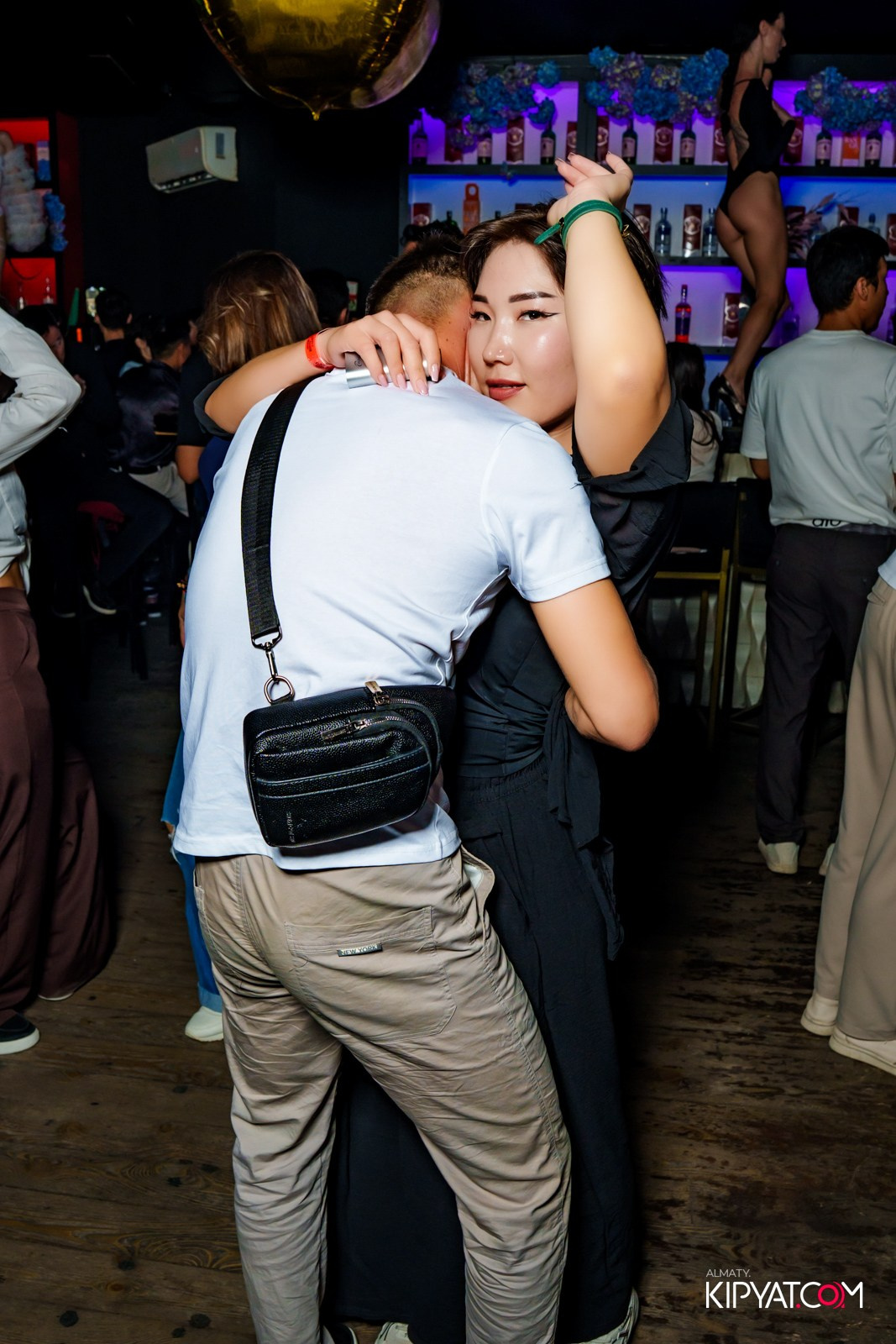 UYAT EMES BAR. КИПЯТКОМ АЛМАТЫ!