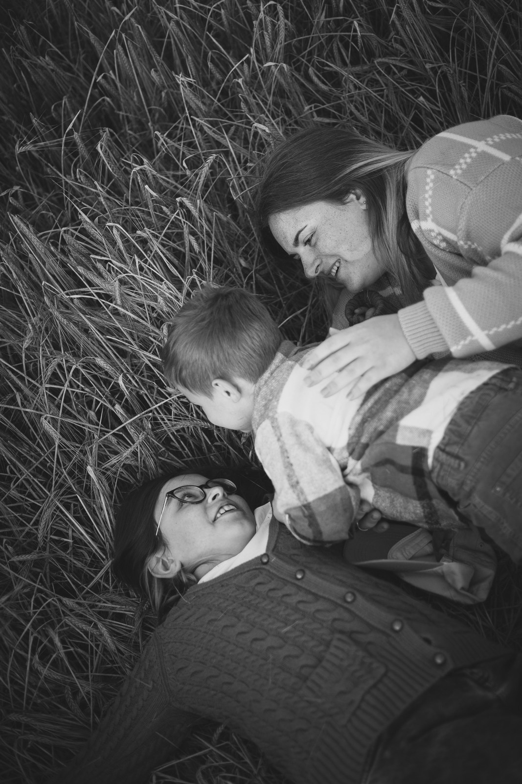 Семья в поле. Фотограф в Москве и Домодедово Ирина Коростелева