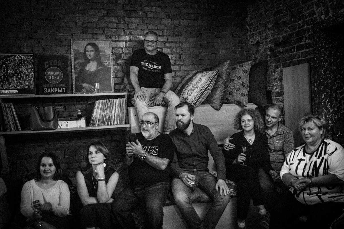 Комната 60. Квартирник у Саакяна. Семейный и свадебный фотограф Катя Антонова Москва Сочи