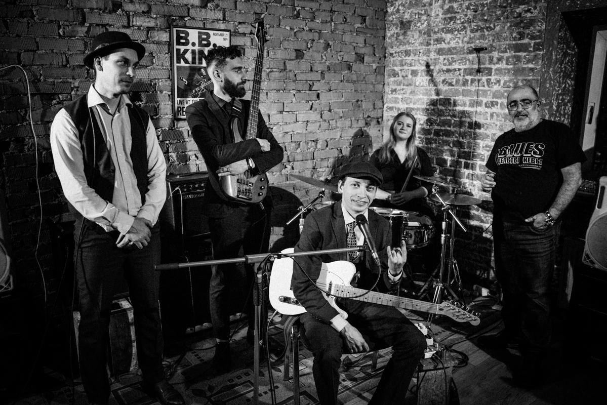 Комната 60. Квартирник у Саакяна. Семейный и свадебный фотограф Катя Антонова Москва Сочи