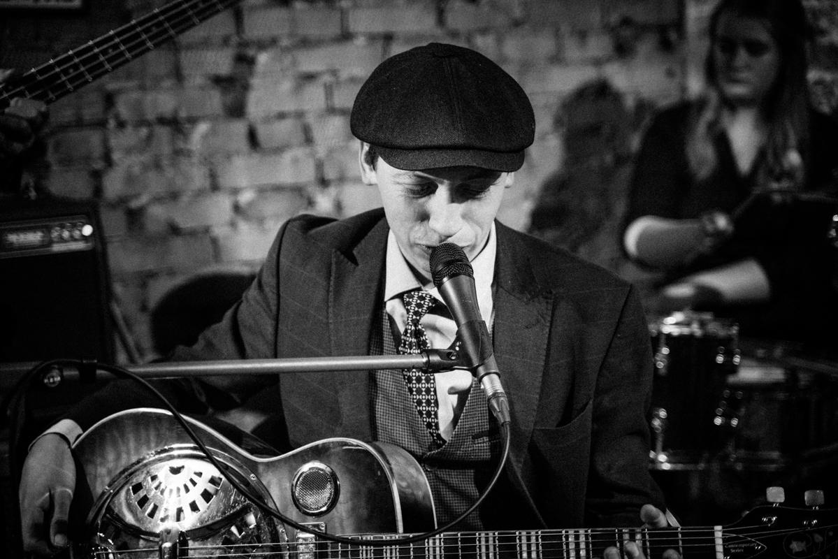 Комната 60. Квартирник у Саакяна. Семейный и свадебный фотограф Катя Антонова Москва Сочи