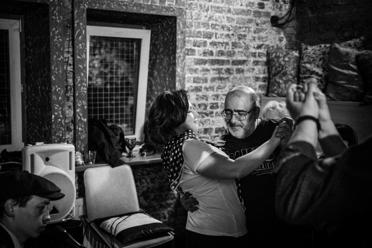 Комната 60. Квартирник у Саакяна. Семейный и свадебный фотограф Катя Антонова Москва Сочи