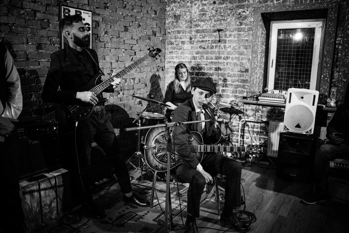 Комната 60. Квартирник у Саакяна. Семейный и свадебный фотограф Катя Антонова Москва Сочи