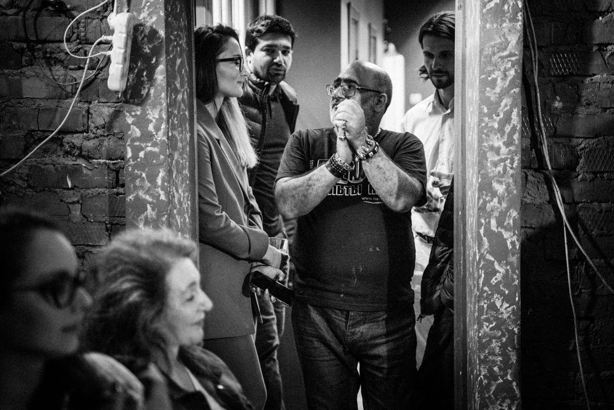 Комната 60. Квартирник у Саакяна. Семейный и свадебный фотограф Катя Антонова Москва Сочи