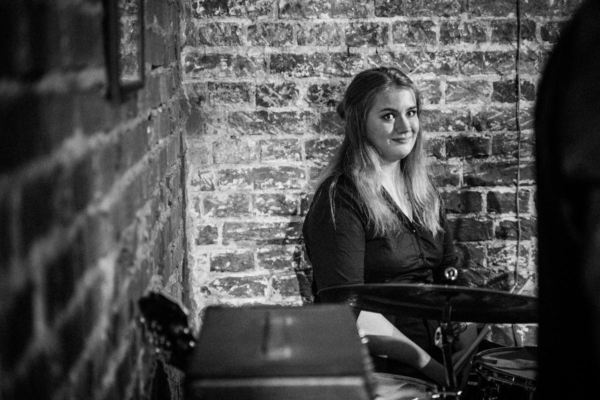 Комната 60. Квартирник у Саакяна. Семейный и свадебный фотограф Катя Антонова Москва Сочи