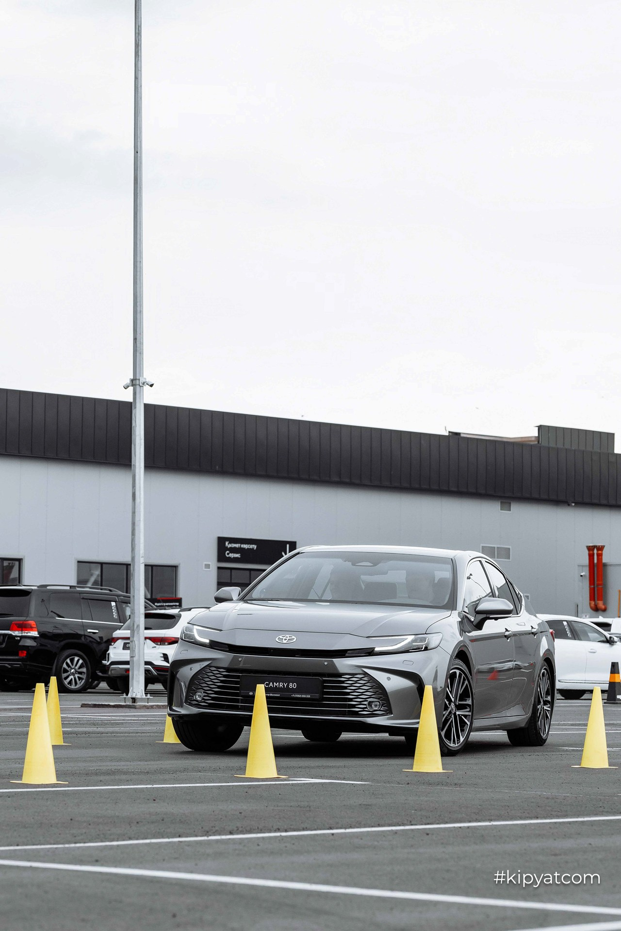 Test Drive TOYOTA CAMRY 80