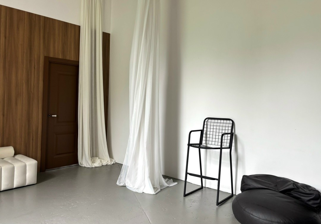 ТОП фотостудий Тюмени 2026: где провести стильную фотосессию. Портретный фотограф Тюмень Дарья Мустафина