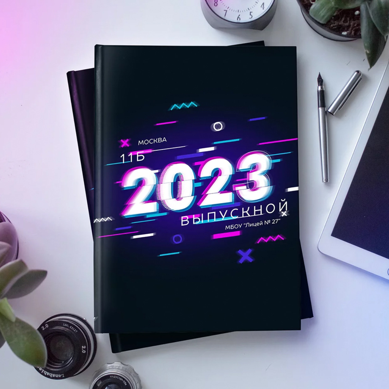 Дизайн альбома Неон. Выпускной школьный альбом в Москве / Школьный фотограф Юлия Михайленко