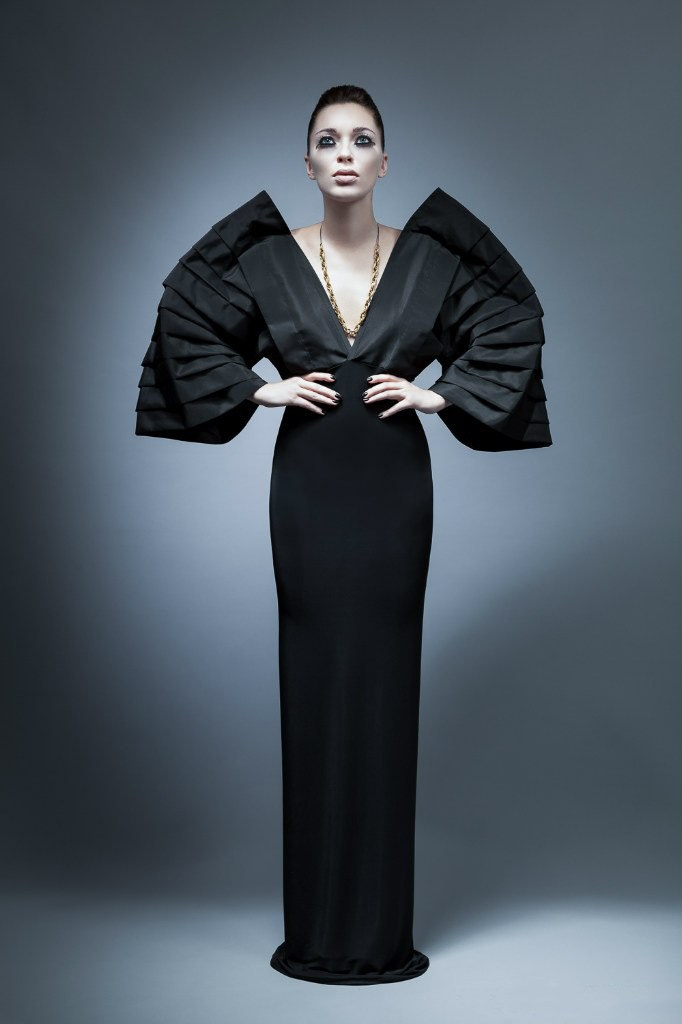 Профессиональный фотограф в Санкт-Петербурге. Рекламная фотосъёмка одежды и аксессуаров. Студийная фотосессия дизайнерской одежды. Портфолио для дизайнера. Показ мод. Фотограф Сергей Пушкин. Фэшн-съёмка. Индивидуальная фотосессия. Мода.