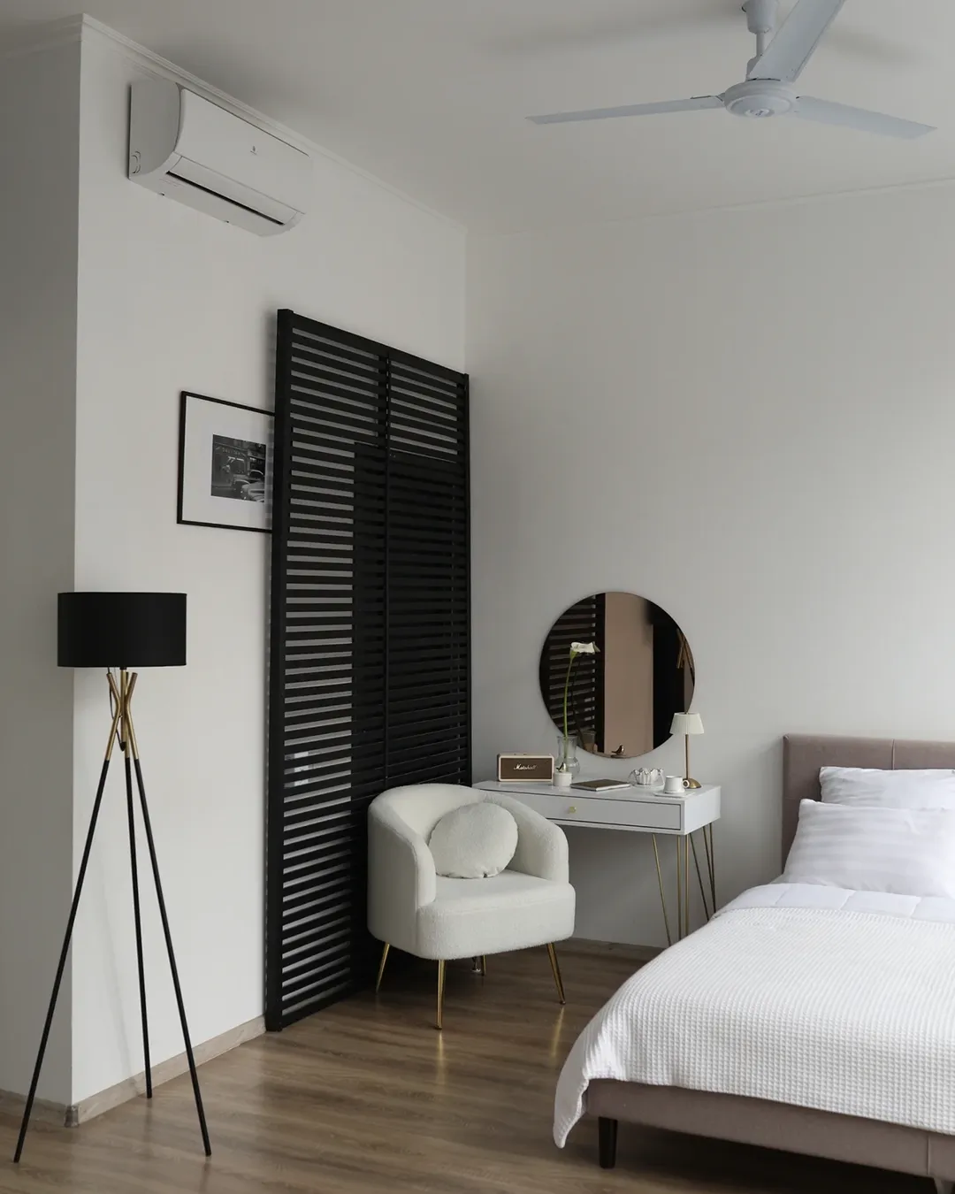 Фотостудия inside_404. Понравилась студия? Напишите — организую съёмку именно здесь. Фотограф в Минске Людмила Дутко