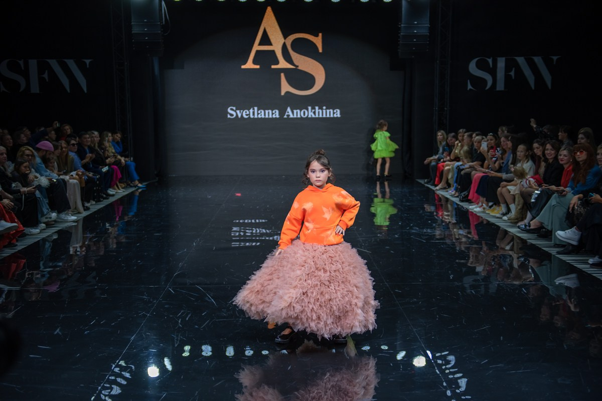 SochiFashionWeek2024 дизайнер Анохина Светлана. Семейный и коммерческий фотограф в Сочи Александр Бодунов