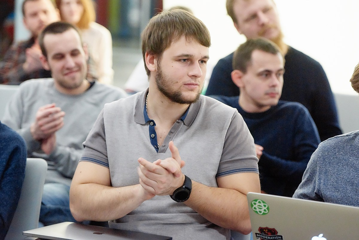 Нейромонах Феофан в Avito. Репортажный фотограф в Москве Вадим Францев