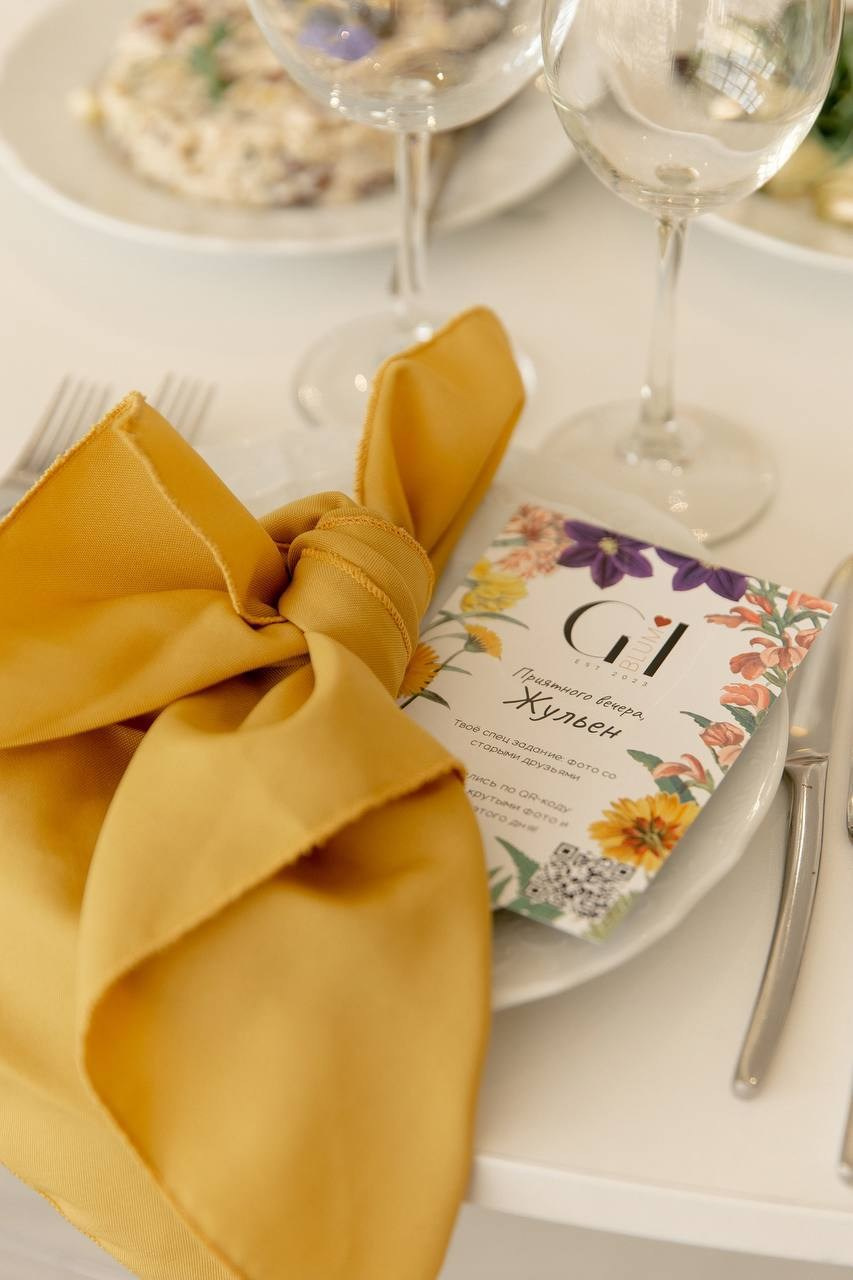 Яркий декор с использованием фруктов и овощей. Подрядчики и друзья сети свадебных площадок House for wedding