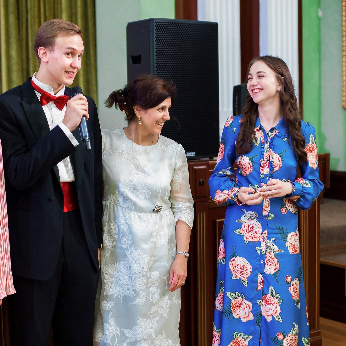 Выпускной в гимназии «Василиада». Репортажный фотограф Борис Геер