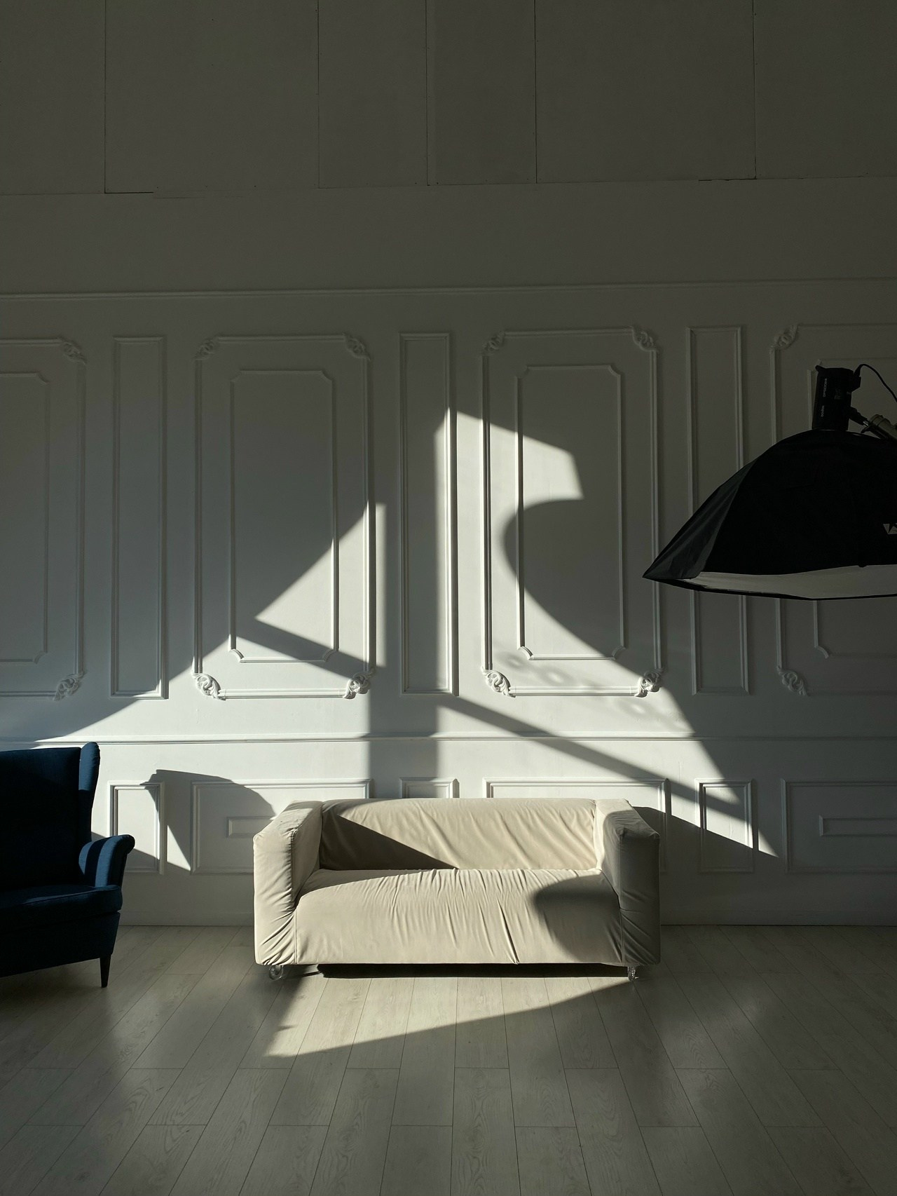 Зал White в фотостудии Точка. Профессиональная фотостудия в Санкт-Петербурге «Точка»