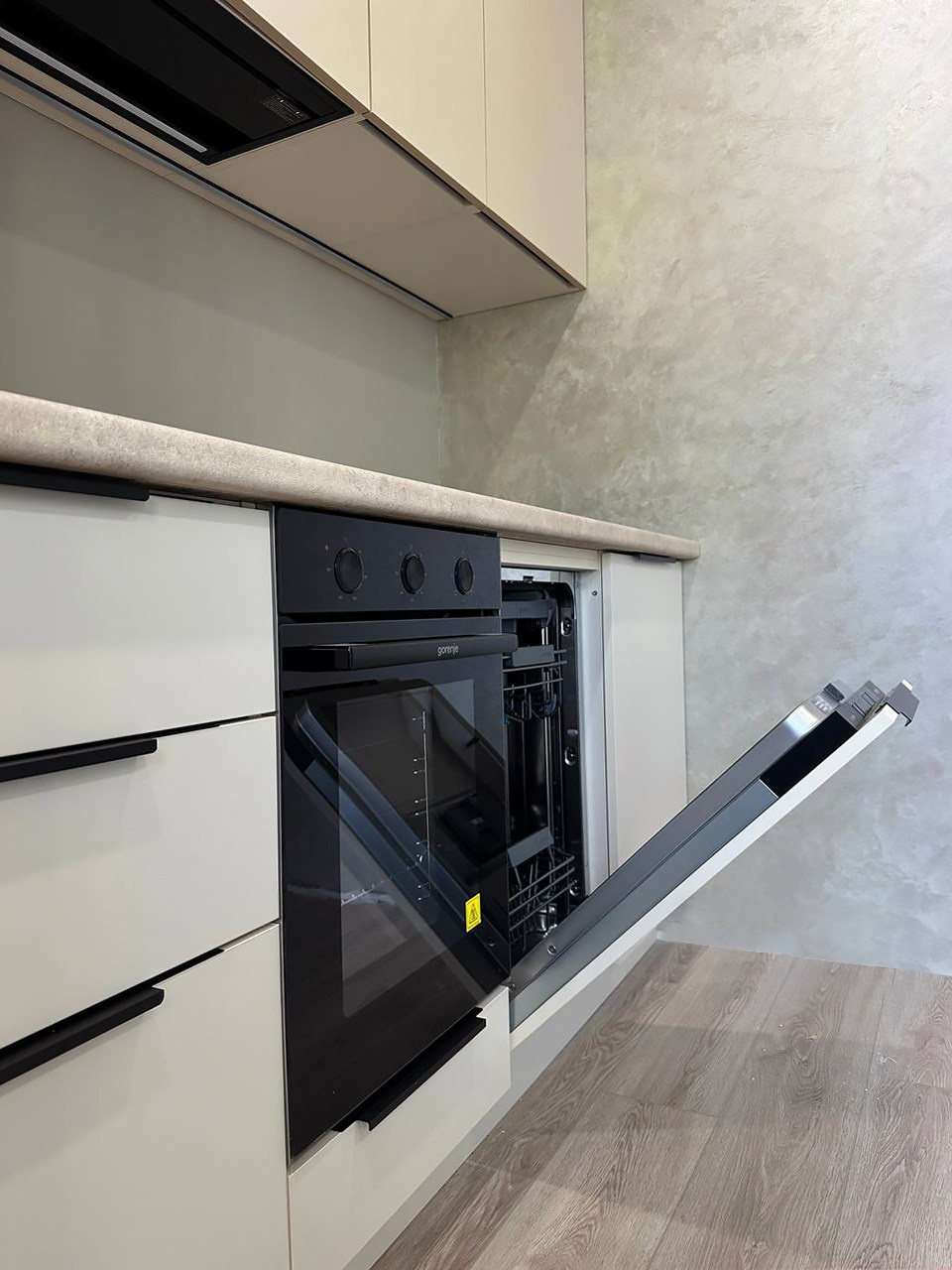 Кухни на заказ в Евпатории. Мебель на заказ в Евпатории