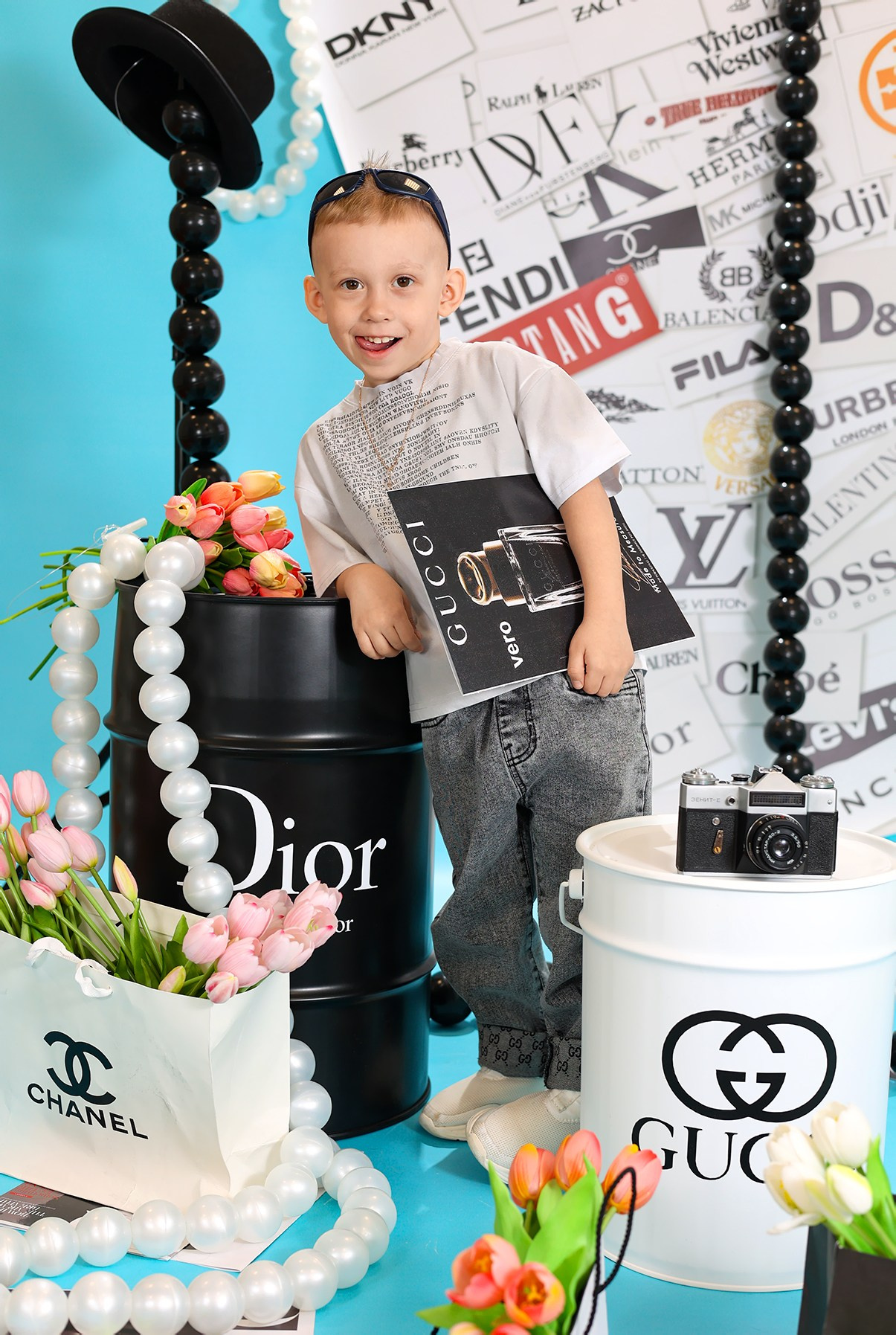 На стиле ФЭШН. Выпускные альбомы в Иваново в детский сад и школу. Александр и Светлана Янкины