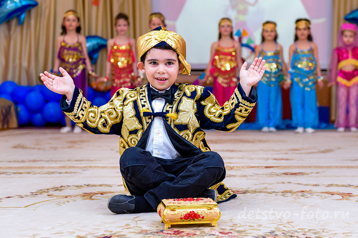 Праздники. Детство-Фото