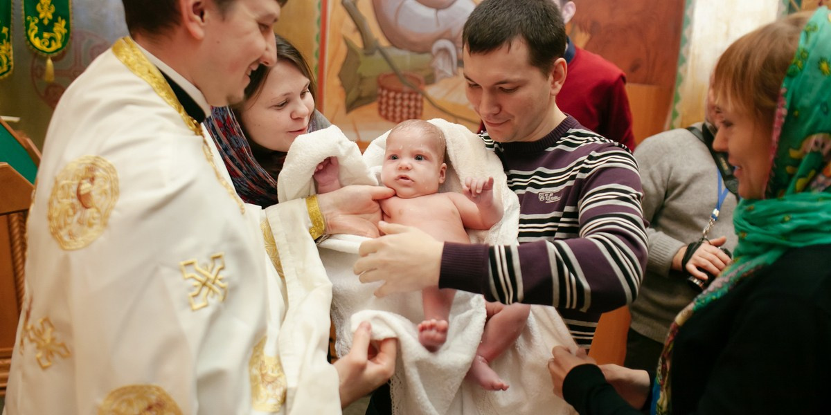 Крещение Казанская церковь Воскресенского Новодевичьего монастыря. Фотограф на крещение в Санкт Петербурге