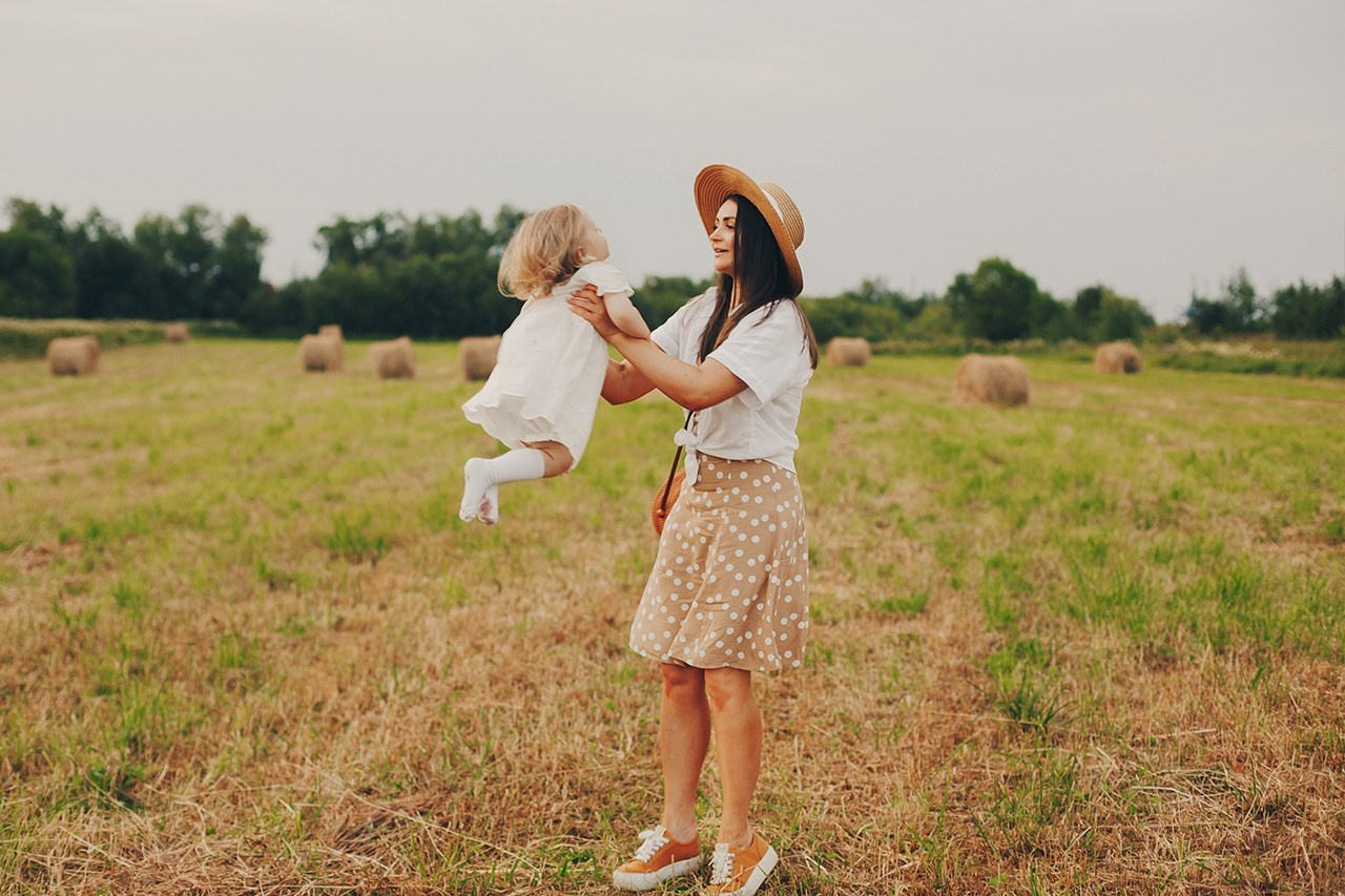 Фотосессия со стогами сена. Фотограф Евгения Мальцева, Архангельск