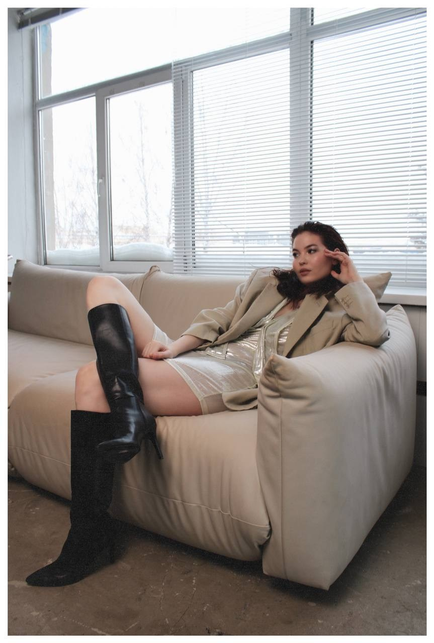 Модель для предметной съемки Аделина Б. Казань| Sale Easy