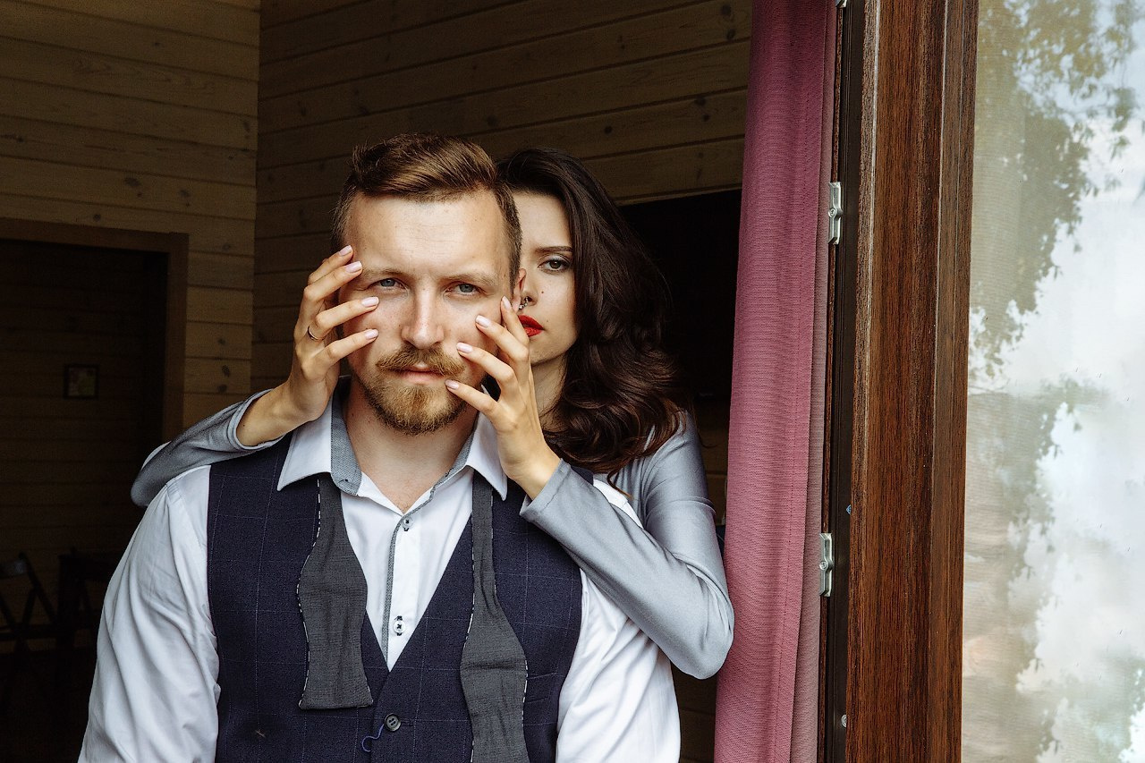 Свадебная фотосессия на берегу моря. Свадебный и семейный фотограф Москва, Звенигород, Одинцово, Можайск,