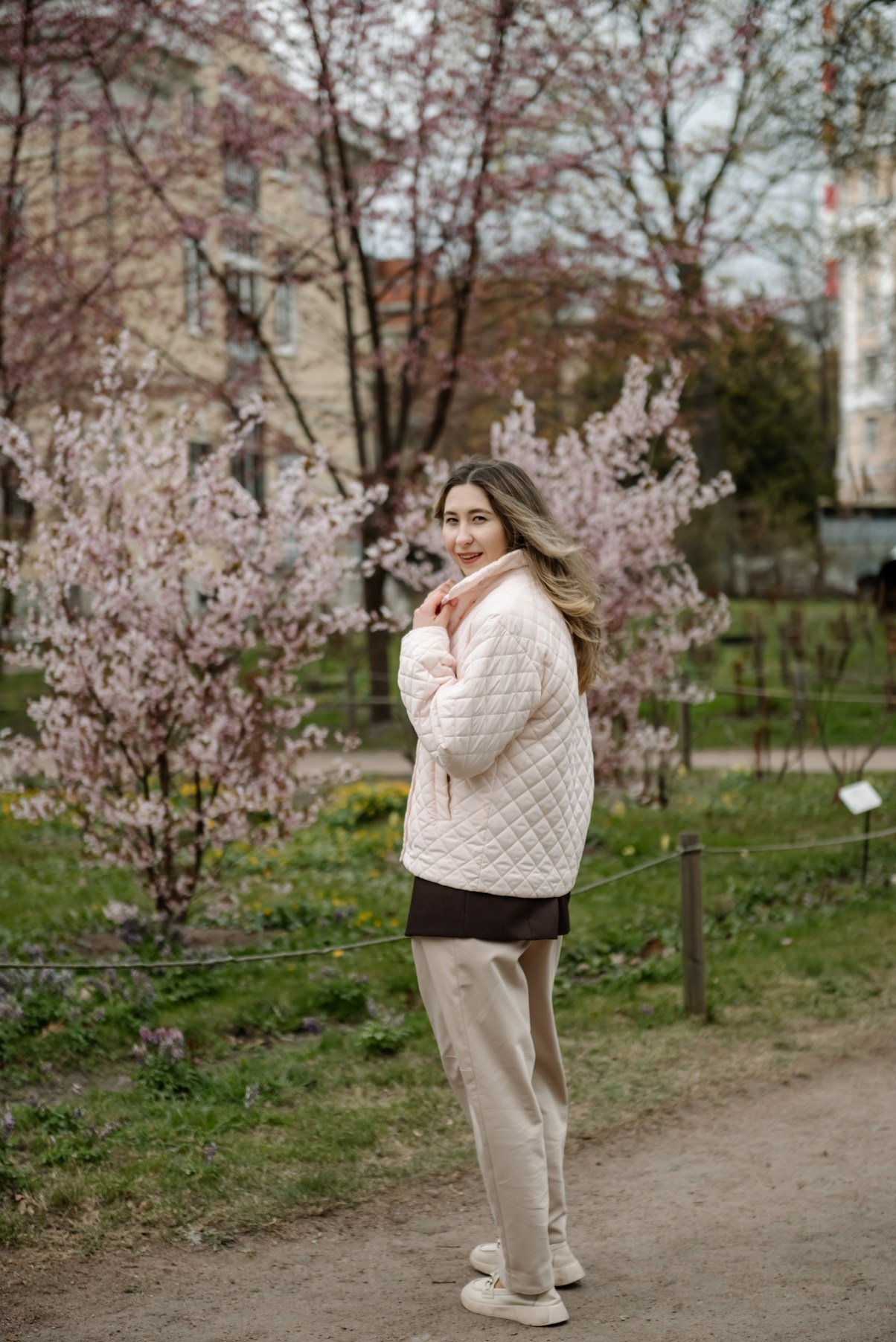 Марина с сакурой. Свадебный и семейный фотограф в Санкт-Петербурге Елена Худякова