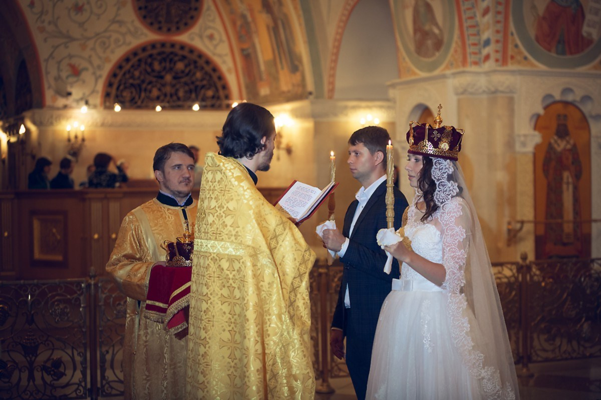Венчание в главном Храме. Свадебный и репортажный фотограф в Москве и Московской области