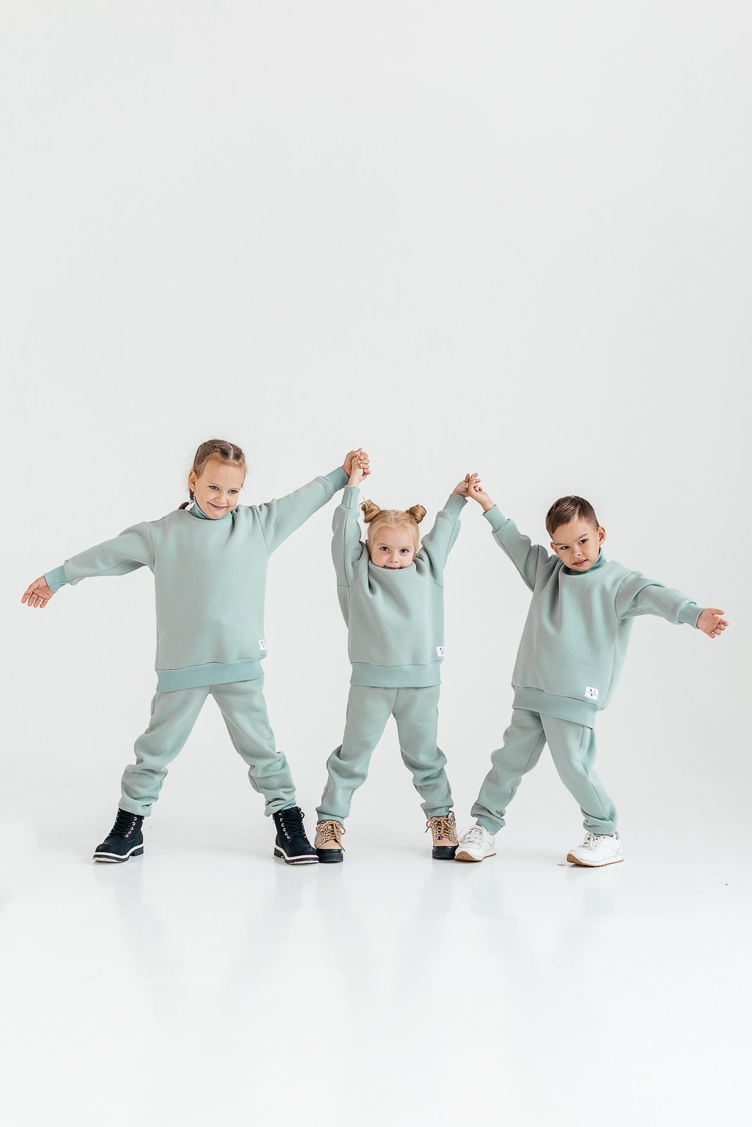 Каталожная съемка детской одежды. Фотограф в Новосибирске Юлия Туманова