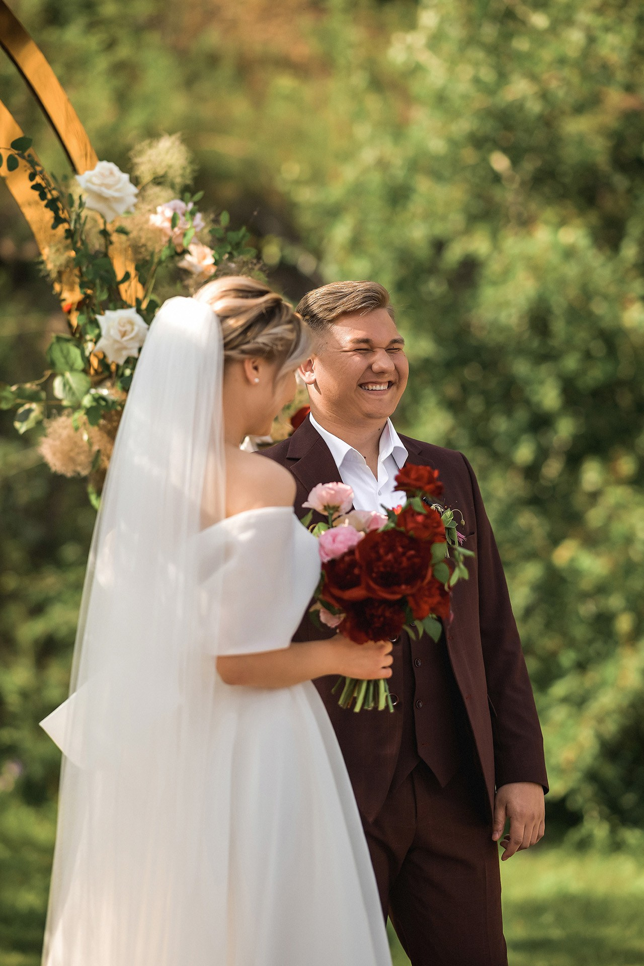 🏡 Роман и Мария — классическая свадьба в "Соснах" | Элегантные фото в доме событий под Красноярском. 📸 Свадебный и семейный фотограф в Красноярске Тихомиров Евгений | 17 лет опыта | 800+ свадеб